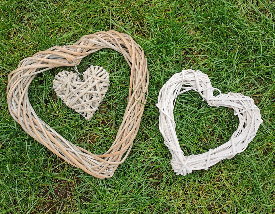 This image has an empty alt attribute; its file name is smaller-wicker-hearts.jpg